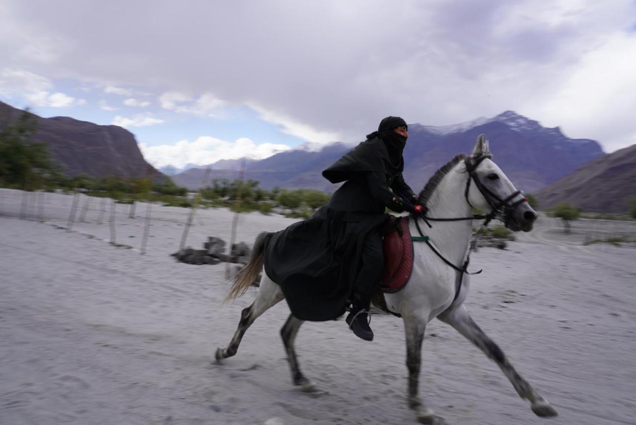 Hotel Mountain Lodge Skardu Eksteriør bilde